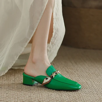 Baotou fél papucs női kívül viselni 2023 új nyári közepes sarkú női cipő divat Müller cipő, vastag sarkú nettó piros flip-fl